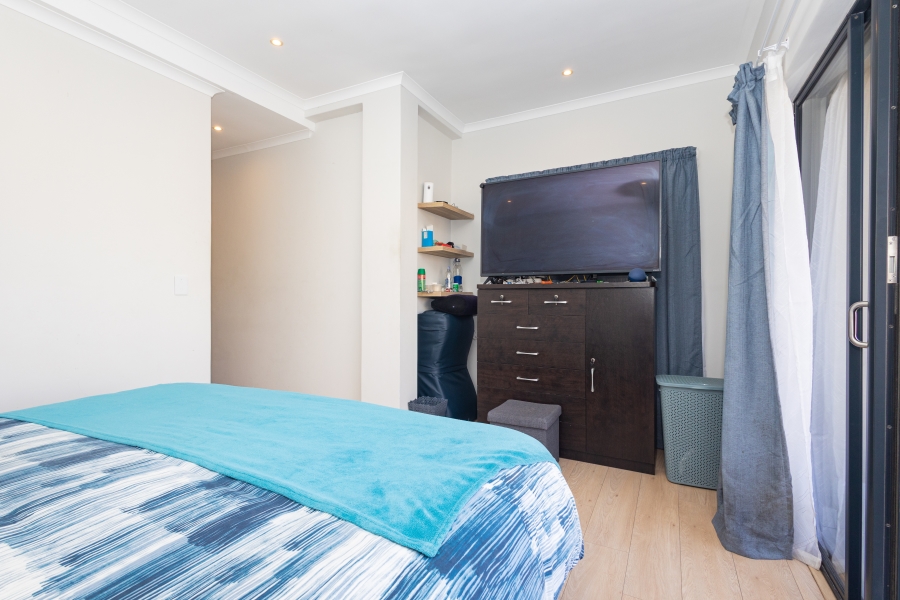 3 Bedroom Property for Sale in Parklands North Western Cape